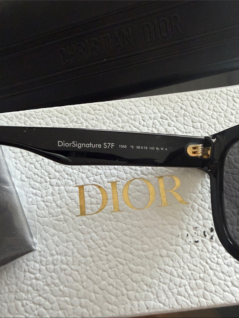 AUTHENTIC Dior Black Sunglasses with Gold Christian Dior Logo - Picture 4 of 6